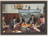 0360-133 Hongaars bezoek aan de gemeente Kesteren in 1999