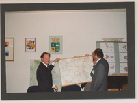 0360-141 Hongaars bezoek aan de gemeente Kesteren in 1999
