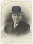 76 Portretfoto van Albertus Willem van Uden, geboren in Tiel op 1 juli 1873 en overleden op 30 juni 1937