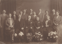 M 11833 Groepsfoto van de familie Hesse (moederskant van Jan den Haan sr.), Groningen circa 1890