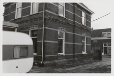 M 12046 School B aan de Binnenweg. Sinds 1950 werd deze school aangeduid als AII. In de hoofdenwoning startte in 1944 ...