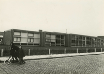 M 500 De R.K. St. Jozefschool in Tiel-Oost, gelegen aan de Kievitstraat 2, wordt in gebruik genomen