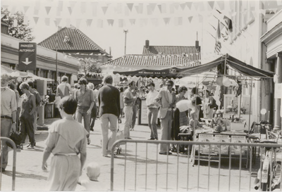 M 5057 Markt op Korenbeursplein