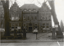 M 5318 In het voormalige Burger Weeshuis aan de Achterweg, is het vrouwentrefcentrum Noria gehuisvest