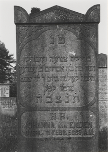 3270 Joodse begraafplaats. Grafstenen