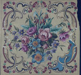 8002 De voorstelling op dit borduurpatroon bestaat uit een boeket bloemen in het midden: roze, blauwe en lila bloemen. ...