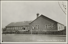 882 Schoolgebouw uit 1951 ontworpen door de architect Th.A. Ausems.
