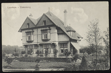 1801 Villa uit 1908 van architect L. de Vries gebouwd in opdracht van de rentmeester van de kroondomeinen.