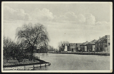 1883 Rechts de Huizen aan de Stationssingel en op de voorgrond de Paardengracht. Foto genomem vanaf de Triosingel.