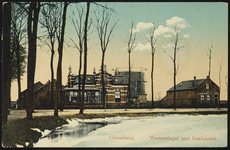 1885 Directeurswoning van de gasfabriek op de hoek Triosingel , Stationssingel met op voorgrond de Paardengracht.