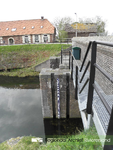 740 Rijcksche sluis in Alphen (a/d Maas). Foto gebruikt voor het lespakket Water/Land. Hierin wordt aandacht besteed ...