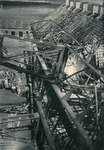99 Verwoesting laadbrug van de steenfabriek door een windhoos (cycloon)