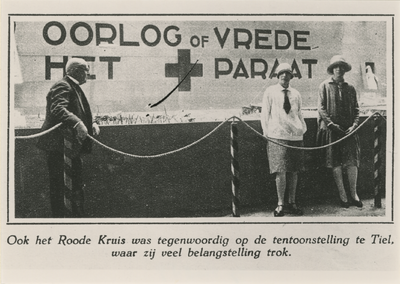 671 Ook het Rode Kruis is tegenwoordig op de tentoonstelling te Tiel, waar zij veel belangstelling trekt