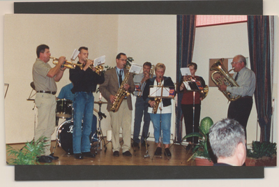 0360-107 Hongaars bezoek aan gemeente Kesteren in 1999
