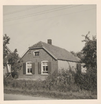 0362-297 Oude boeren-/arbeiderswoning aan de Homoetsestraat, naast huis van fam. van Ledden