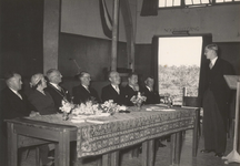 I 64 Installatie Mr. J.G.R. Vos als burgemeester der gemeente Lienden, 4 juni 1954. Ontvangst in gemeentelijk ...