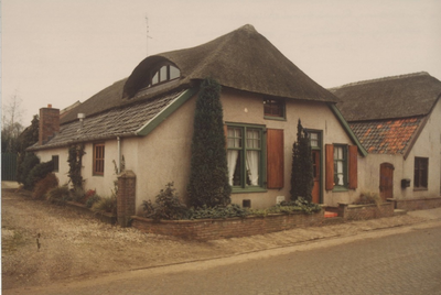 Lie 117 Wonign Brinkstraat 11 te Lienden (van Zwetselaar). Woning op 5 augustus 1980 afgebrand.