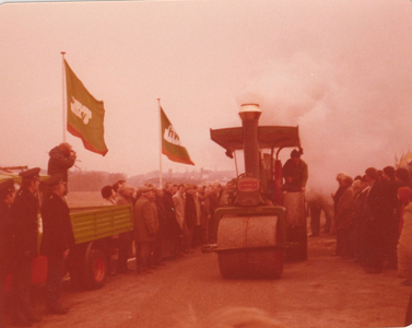 Lie 58 10 december 1980 vond de officiële opening plaats van de Rondweg om Kesteren weg S 103 van het Provinciaal ...