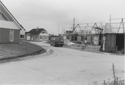 0369-52 Foto is genomen in 1992. Nieuwbouwwijk. Appelbuurt. Het huis op de achtergrond is Sterappel 5. De heer A.J. v. ...