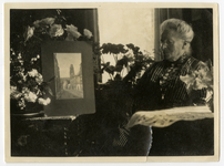 2061 Foto van Albertina Arnoldina Hooijer (1850-1928), echtgenote van Pieter Cornelis van Rossem, bij gelegenheid van ...