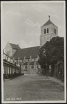 A2.2 Een prentbriefkaart van de rooms-katholieke Sint-Dominicuskerk in Tiel gezien vanuit de Tweede Achterstraat