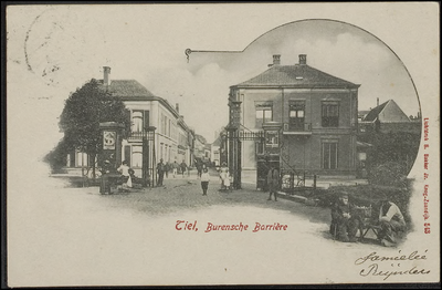 H 4.7 Twee monumentale herenhuizen, links bankgebouw Gelderse Credietvereeniging en rechts waar A. J. Blom woonde die ...