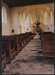 K 7.1 Kapel - Avezaath, Kapel, Tiel.: het interieur met gezicht op het gotische koor. Gerestaureerd in 1978.