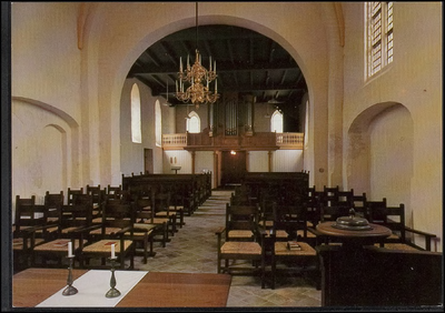 K 7.4 Kapel - Avezaath, Kapel, Tiel: Kerk gerestaureerd in 1978. Het interieur zicht op het schip met het orgel en de ...