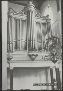 K 16.9 Het orgel van de Sint Maartenskerk te Tiel na de restauratie. Dit orgel is uniek door zijn klank; voor het orgel ...