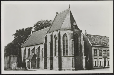 K 17.3 Zijkant met de ingang van de St. Caeciliakapel te Tiel