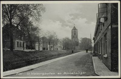 W11.12 Walburgbuitensingel Sint richting Sint Maartenskerk