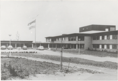 M 10021 Gebouw Nieuw Vrijthof, vlag hangt uit