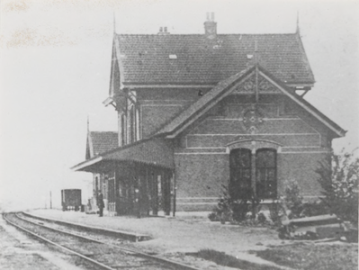 M 10935 Station Wadenoijen