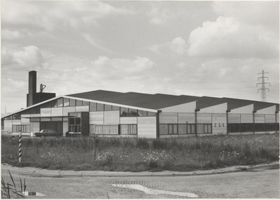 M 115 Opening nieuw complex van de Hilversumse Meubelfabrieken N.V., op het industrieterrein Latenstein