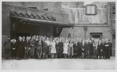 M 11601 Vanaf 1936 werd het organiseren van schoolreisjes op het Tiels gymnasium een vast gebeuren. Dat jaar werd er ...