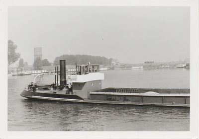 M 11692 Een grintboot uit 1935 in de Tielse Vluchthaven, november 1963