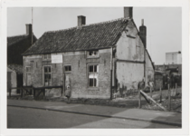 M 11743 Bouwval van twee voormalige woningen aan de oostzijde van de Hogestraat (nabij hoek Vinkenstraat). De percelen, ...