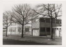 M 11746 De Hilversumsche Meubelfabrieken , was gevestigd in het voormalige pand van de rijwielfabriek Bato ,op de hoek ...