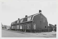 M 12049 Rijtje arbeiderswoningen aan de Binnenweg richting Binnenhoek