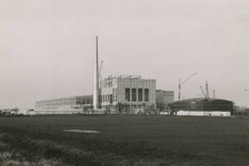 M 140 De bouw van de glasfabriek De Maas aan het Amsterdam-Rijnkanaal