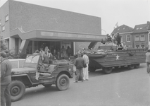 M 2036 Amfibivoertuig bevrijdingsdag voor Agnietenhof