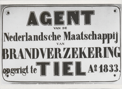 M 2207 Naambord Agent van de Nederlandsche Maatschappij van Brandverzekering opgericht te Tiel