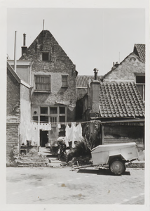 M 3771 De achterzijde (oost) van de Kerkstraat, vanaf de St. Agnietenstraat. 5 augustus 1968. Aanwinst afkomstig van de ...