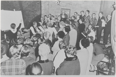 M 4474 Bijeenkomst ter gelegenheid van de viering van het jubileum van organist dhr. Teunissen, evt. in de St. Dominicuskerk