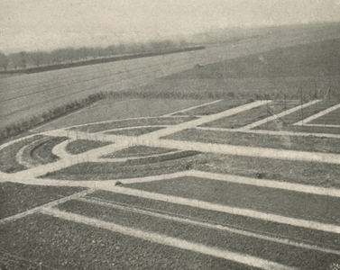 M 525 De pomologische tuin, gefotografeerd ongeveer vanaf de hoek van de Burgemeester Stolklaan in zuidwestelijke ...