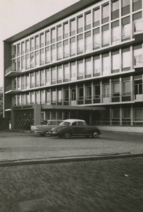 M 655 Het St.- Andreasziekenuis, gelegen aan de St. Walburgbinnensingel. Het ziekenhuis is geopend op 10 juli 1962