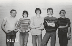 M 6897 Foto van de Tielse band Klutz, opgericht in 1979 en bestaat uit 5 leden. Het repertoire bestaat uit swingende ...