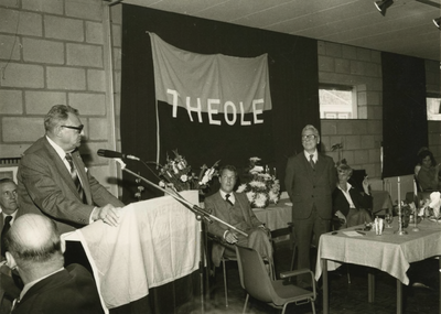 M 818 Dhr. Aart van der Heijden, secretaris van de voetbalvereniging Theole, viert het 50-jarig jubileum, een uniek ...