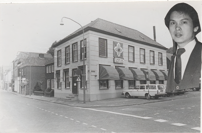 M 8190 Chinees-restaurant Lotus aan de Waalstraat in Tiel. Op de foto rechtsboven waarschijnlijk de eigenaar van het ...