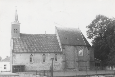 M 9348 Kerk Kapel-Avezaath